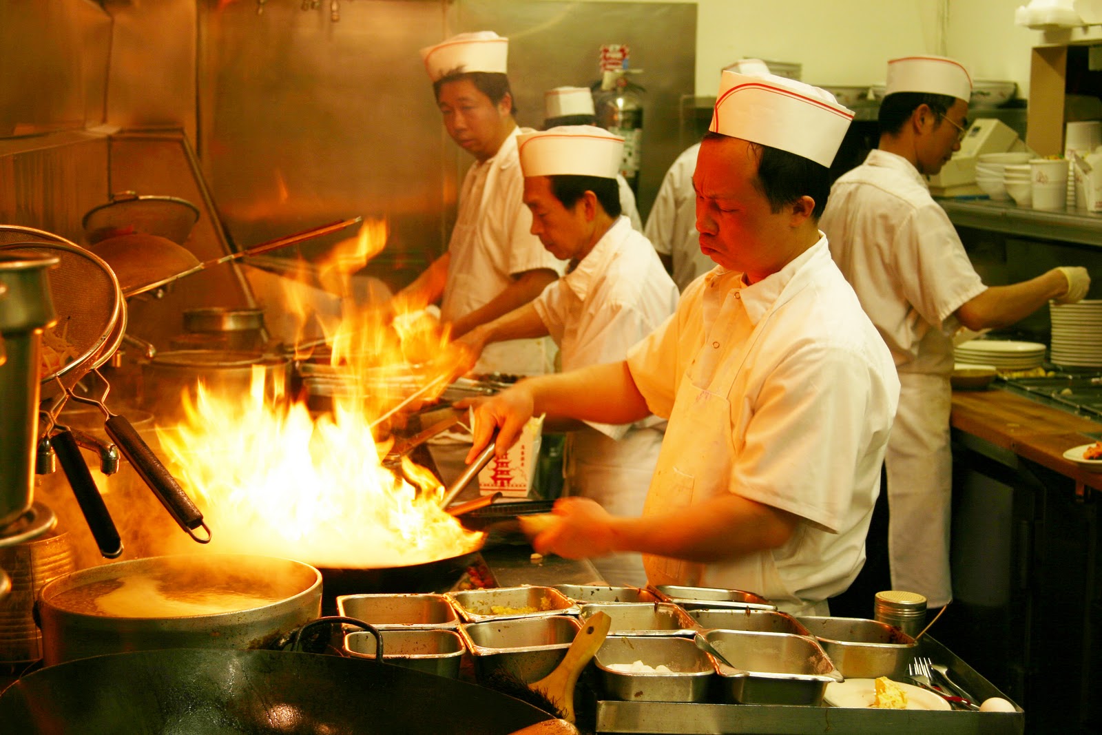 Resultado de imagem para chefs de cozinha na china